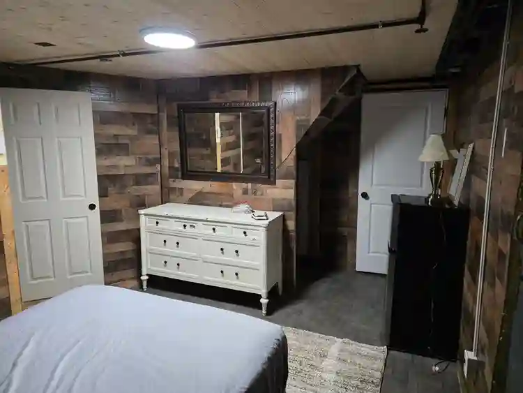 Room for rent with private bathroom