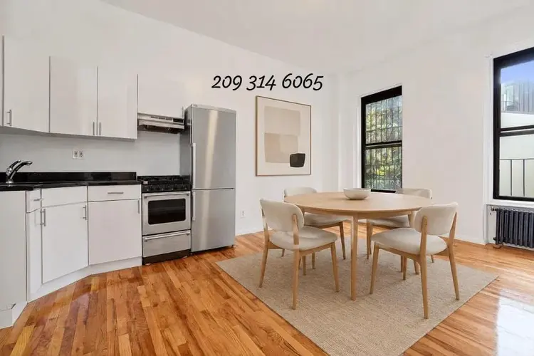 Welcome to 90 Bank St!A beautiful