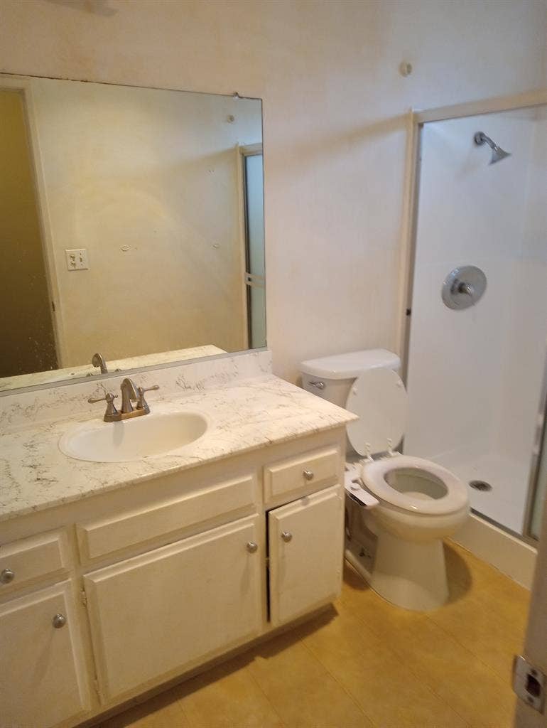 Anaheim room, private bath, carport