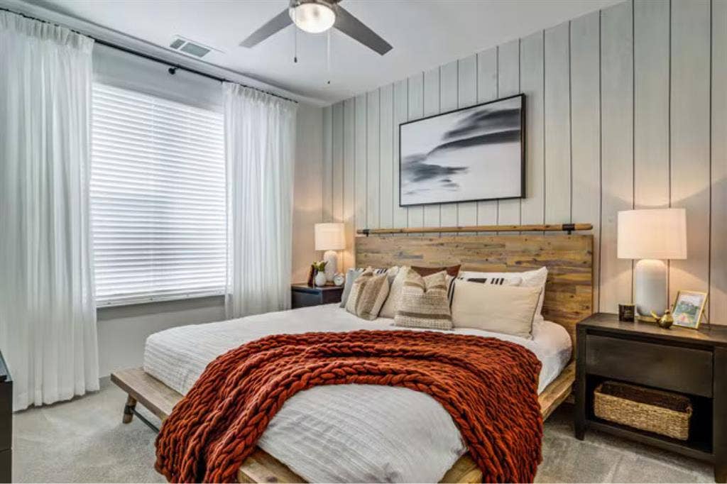 Looking for a roommate ASAP