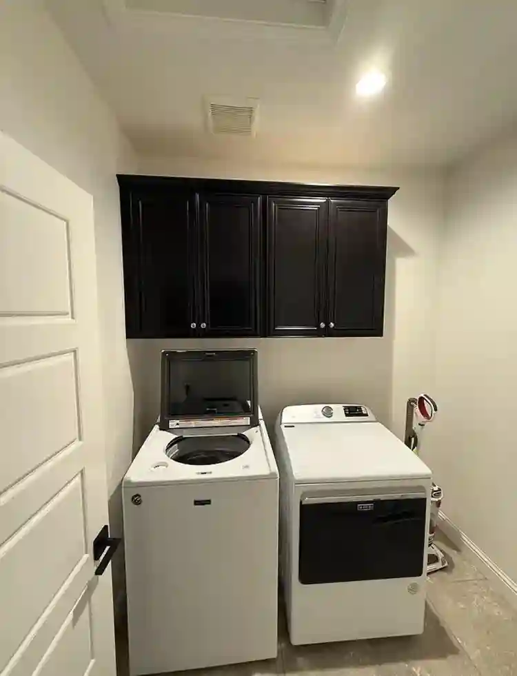 (2) Rooms Available Rent