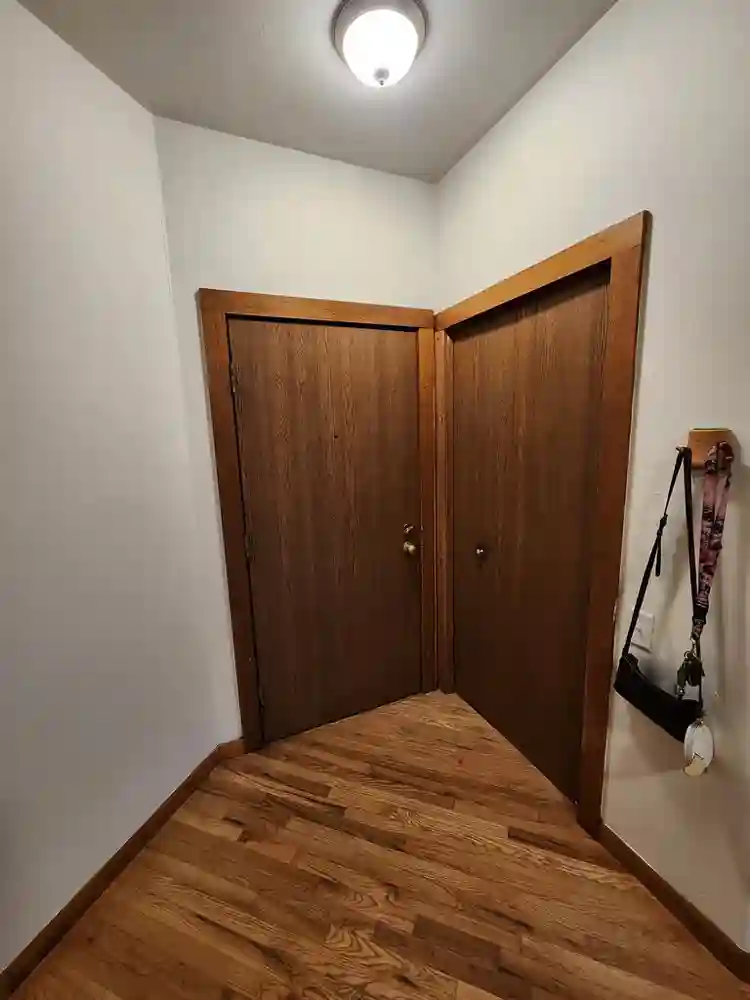 Looking For Roommate