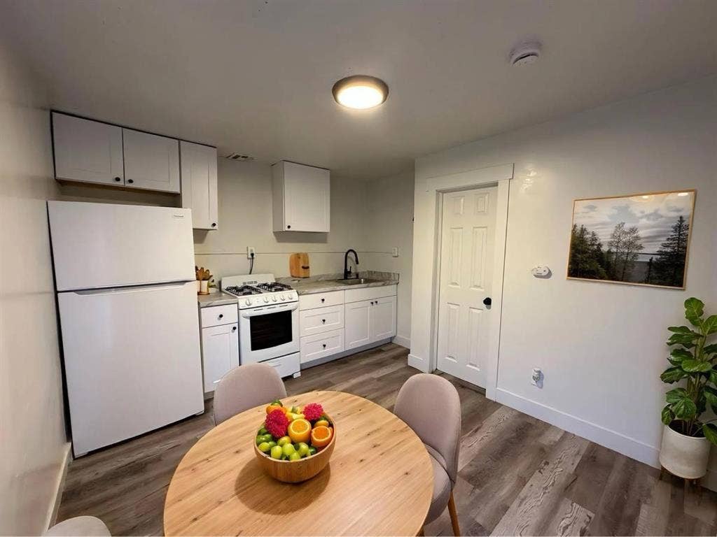 1 bedroom with all Utilitiess