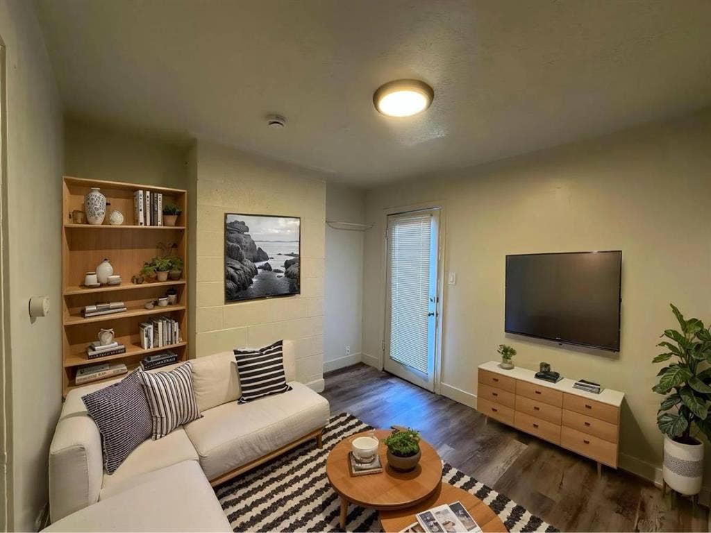 1 bedroom with all Utilitiess