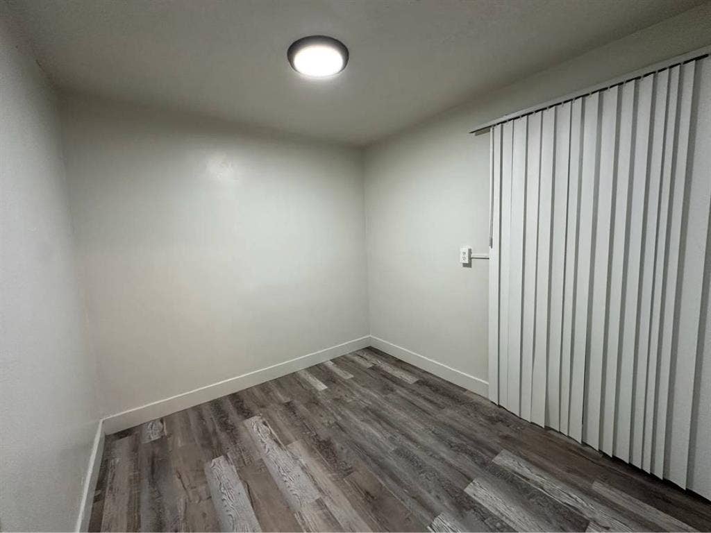 1 bedroom with all Utilitiess