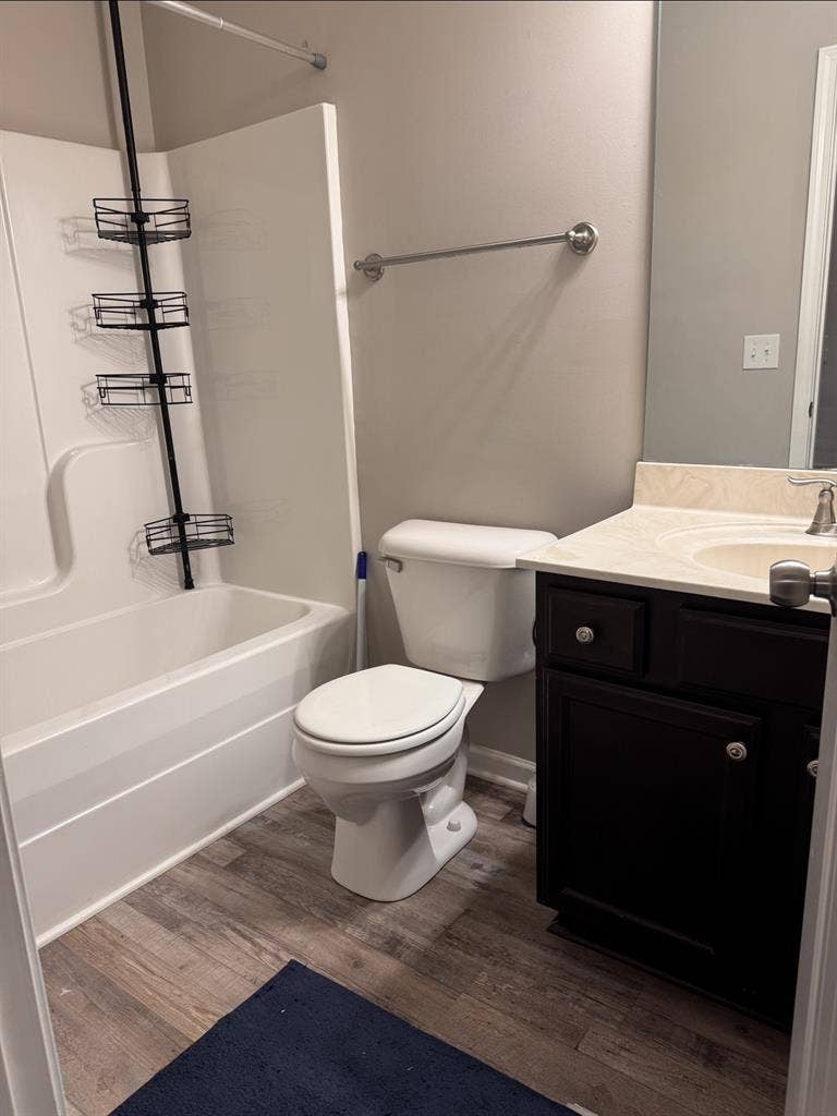 Large Private Room/Bathroom