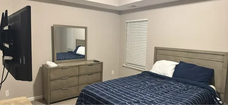 Large Private Room/Bathroom