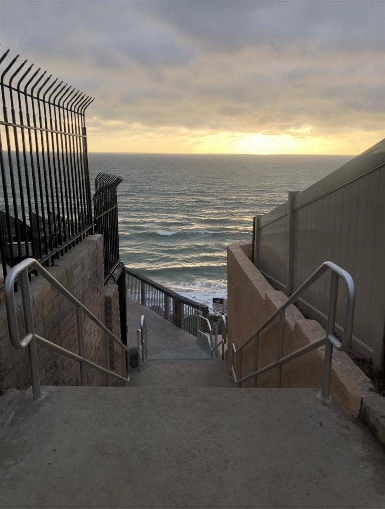 Coastal Life Solana Beach Master BR