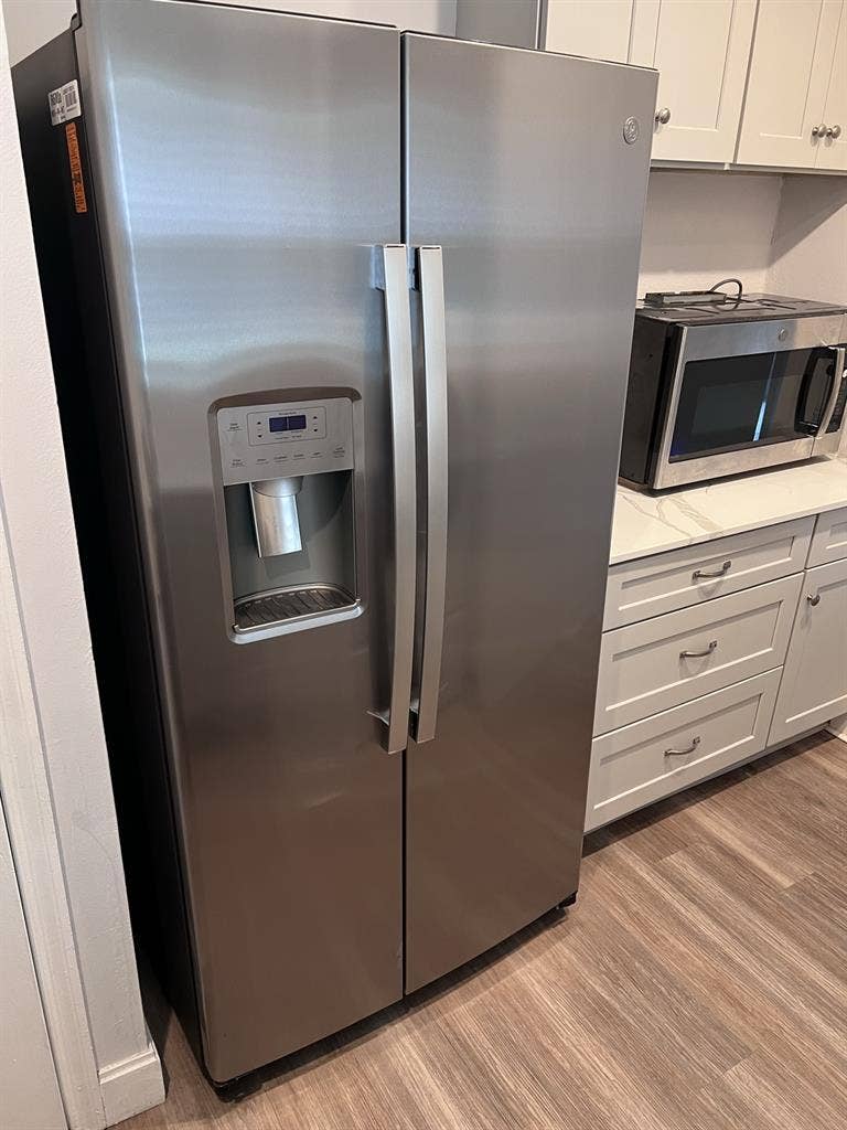 3 Bedroom (Free Wi-Fi) & No Deposit