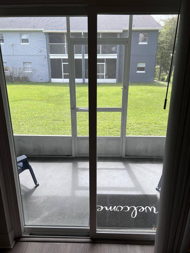 3 Bedroom (Free Wi-Fi) & No Deposit