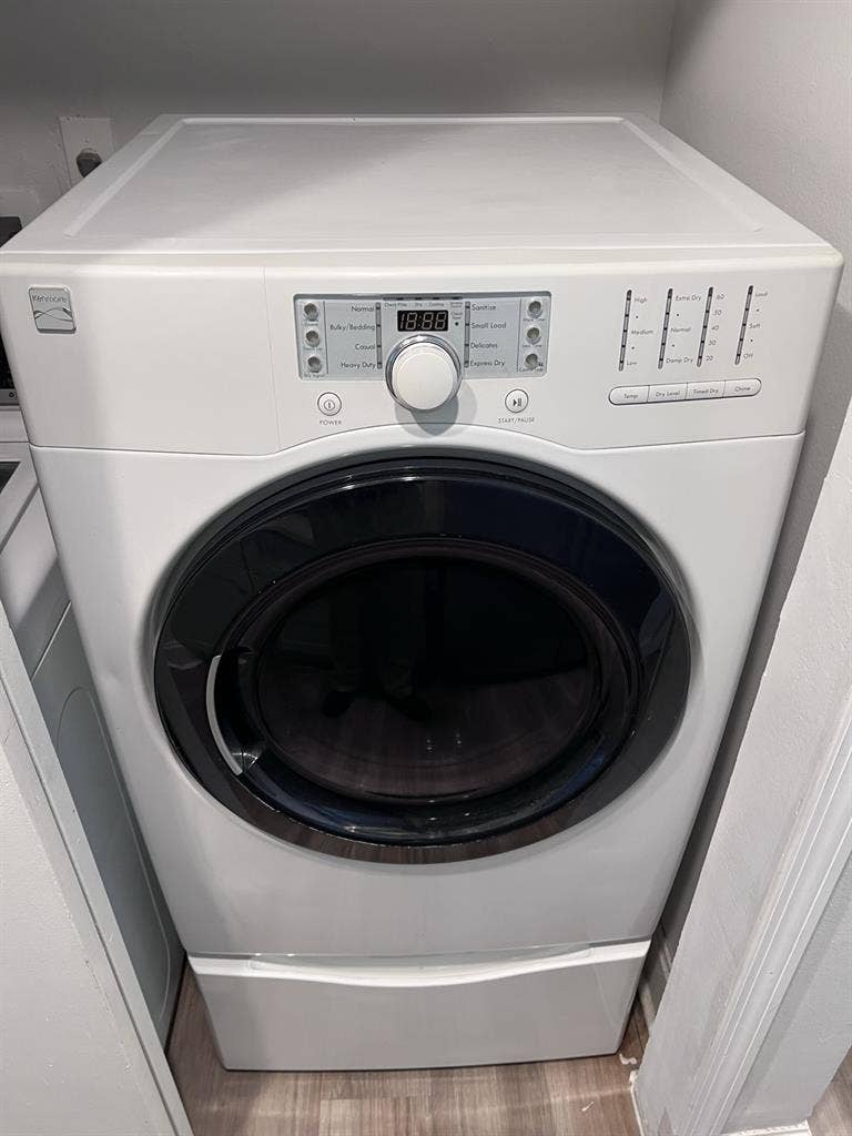 3 Bedroom (Free Wi-Fi) & No Deposit