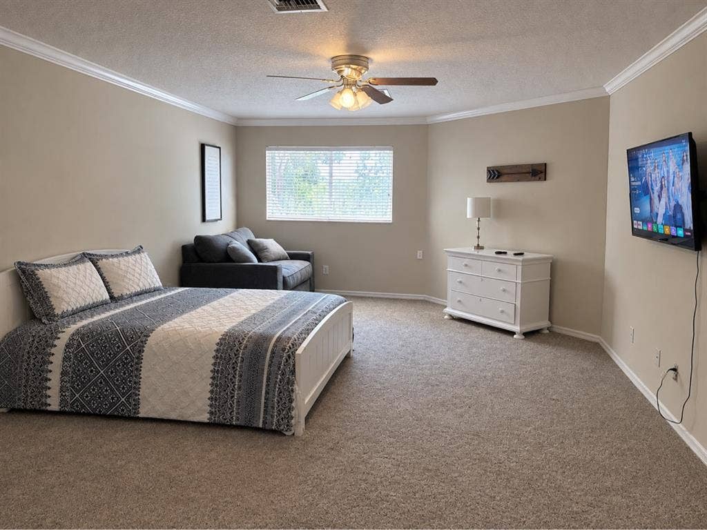 🏡 ROOM FOR RENT – WESTCHASE
