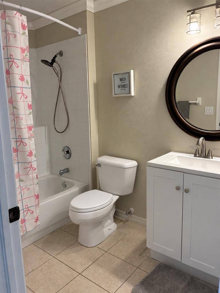 🏡 ROOM FOR RENT – WESTCHASE