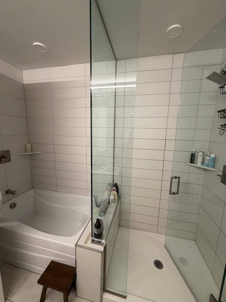 Furnished Luxury 2BR/2BA Sublease