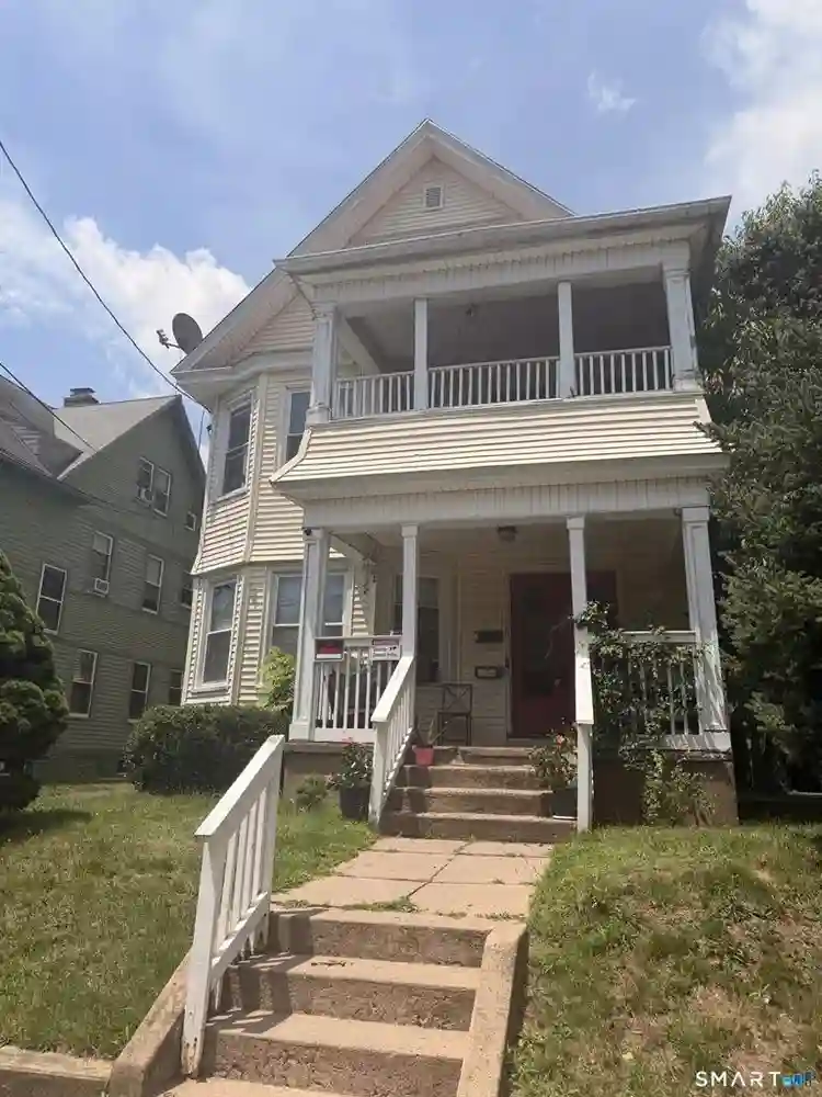 Spacious Private Room for Rent!