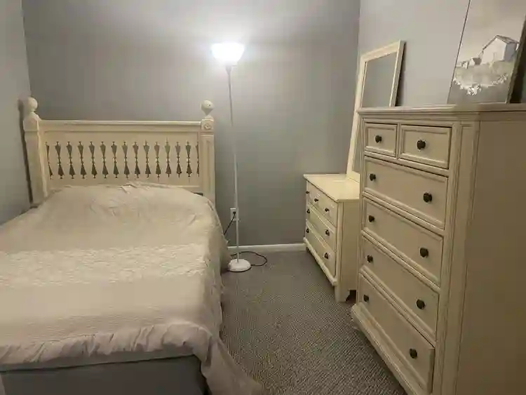 Private Furnished Room