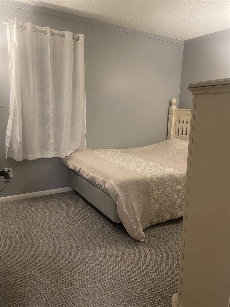 Private Furnished Room