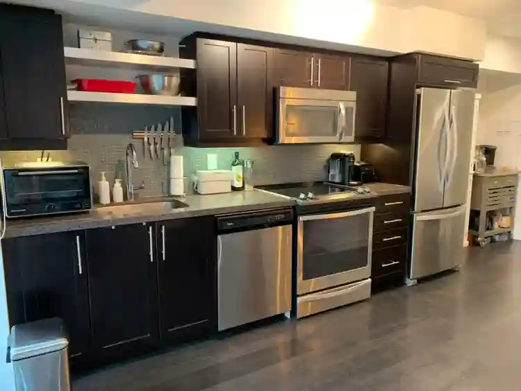 Furnished Master bed + ensuite bath