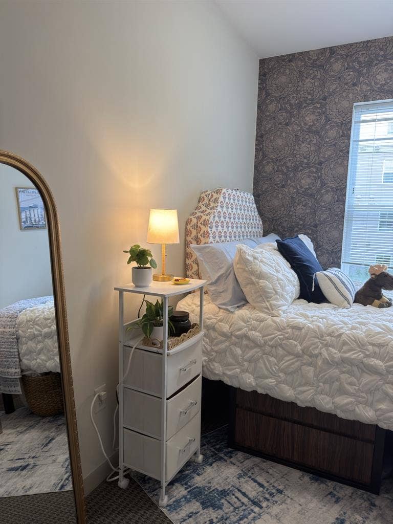 Beautiful Room Available SPRING!