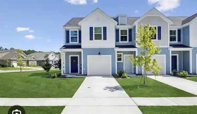 3bd 2 1/2 townhouse with garage