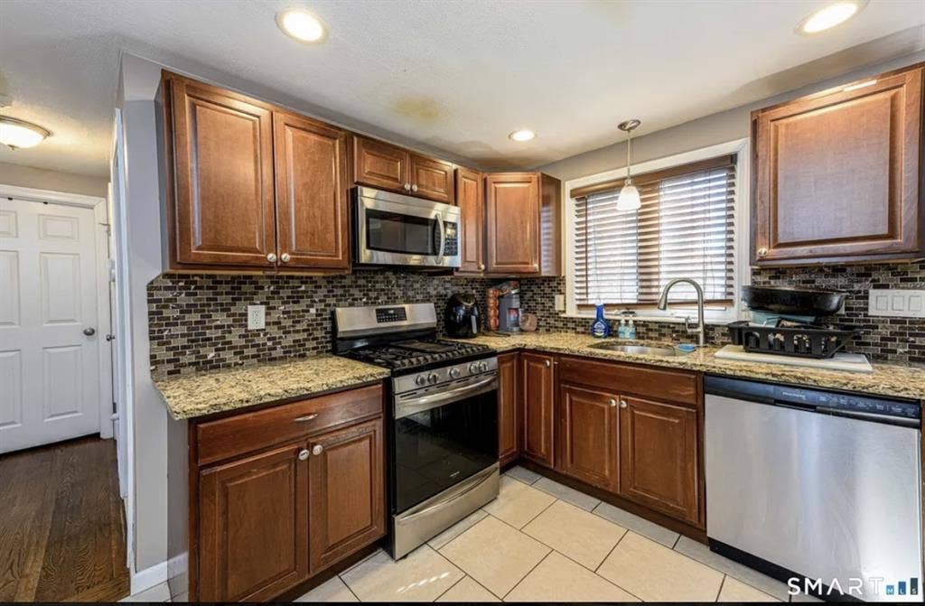 Bedrooms for rent