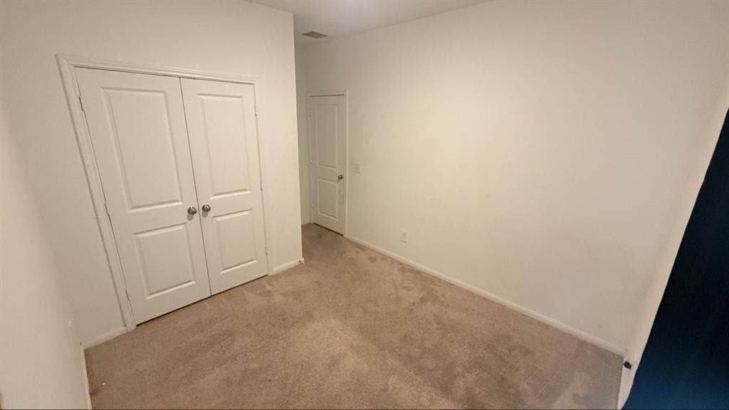 2 ROOMS + OFFICE FOR RENT SPRING