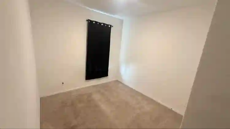 2 ROOMS + OFFICE FOR RENT SPRING