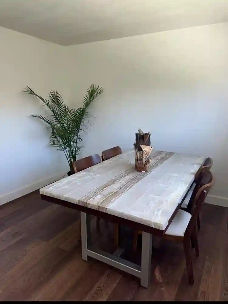 Room for $750 female roommate only!