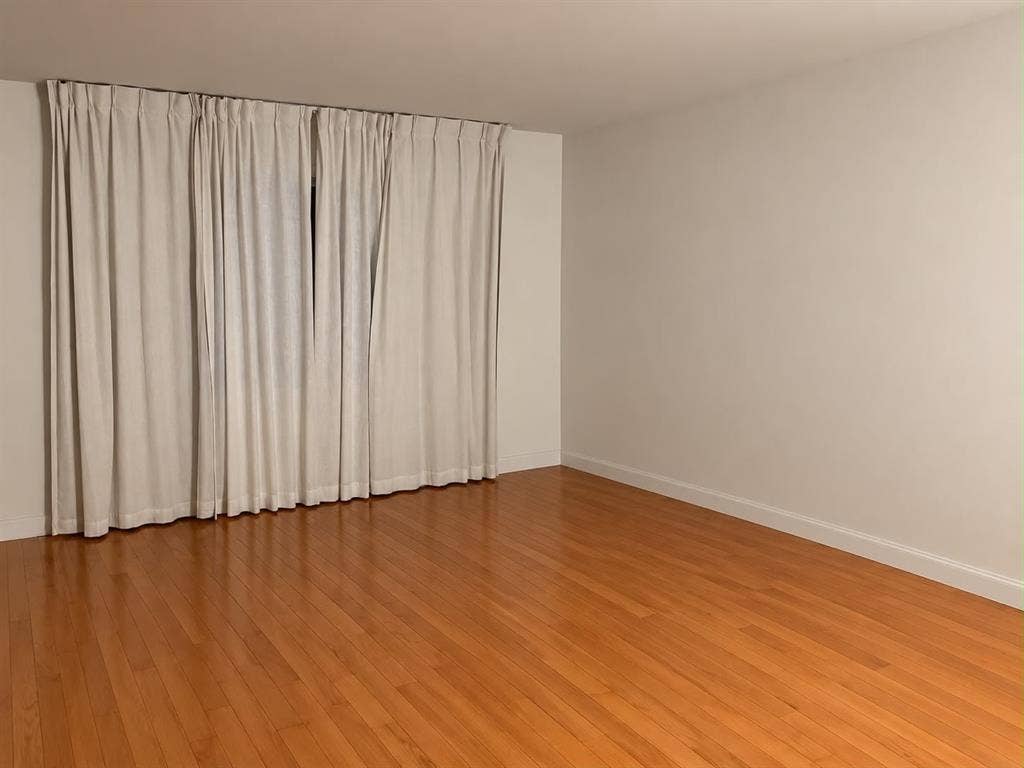 PRIVATE ROOM