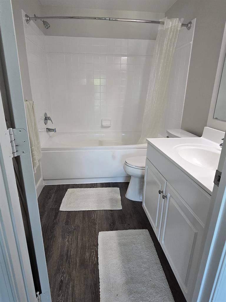 Great Room Available To Rent