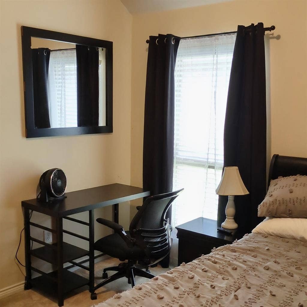 1 bd to rent in gated community
