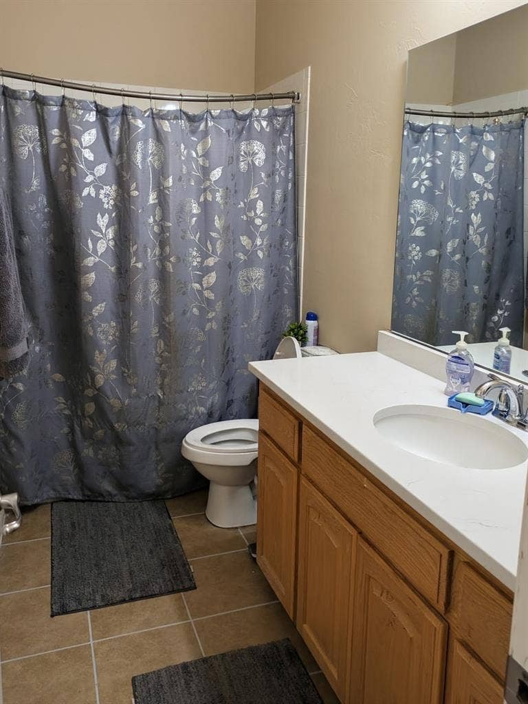 1 bd to rent in gated community