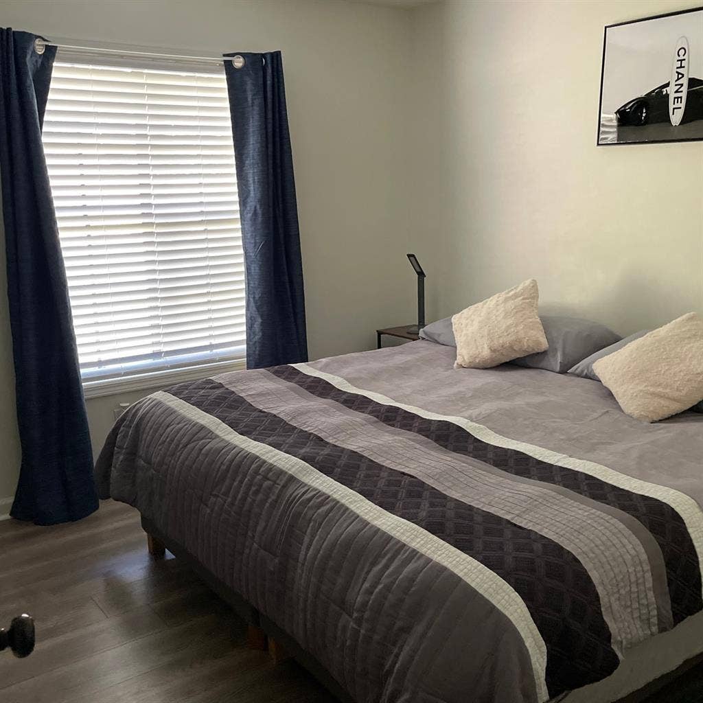 Furnished Room for RENT