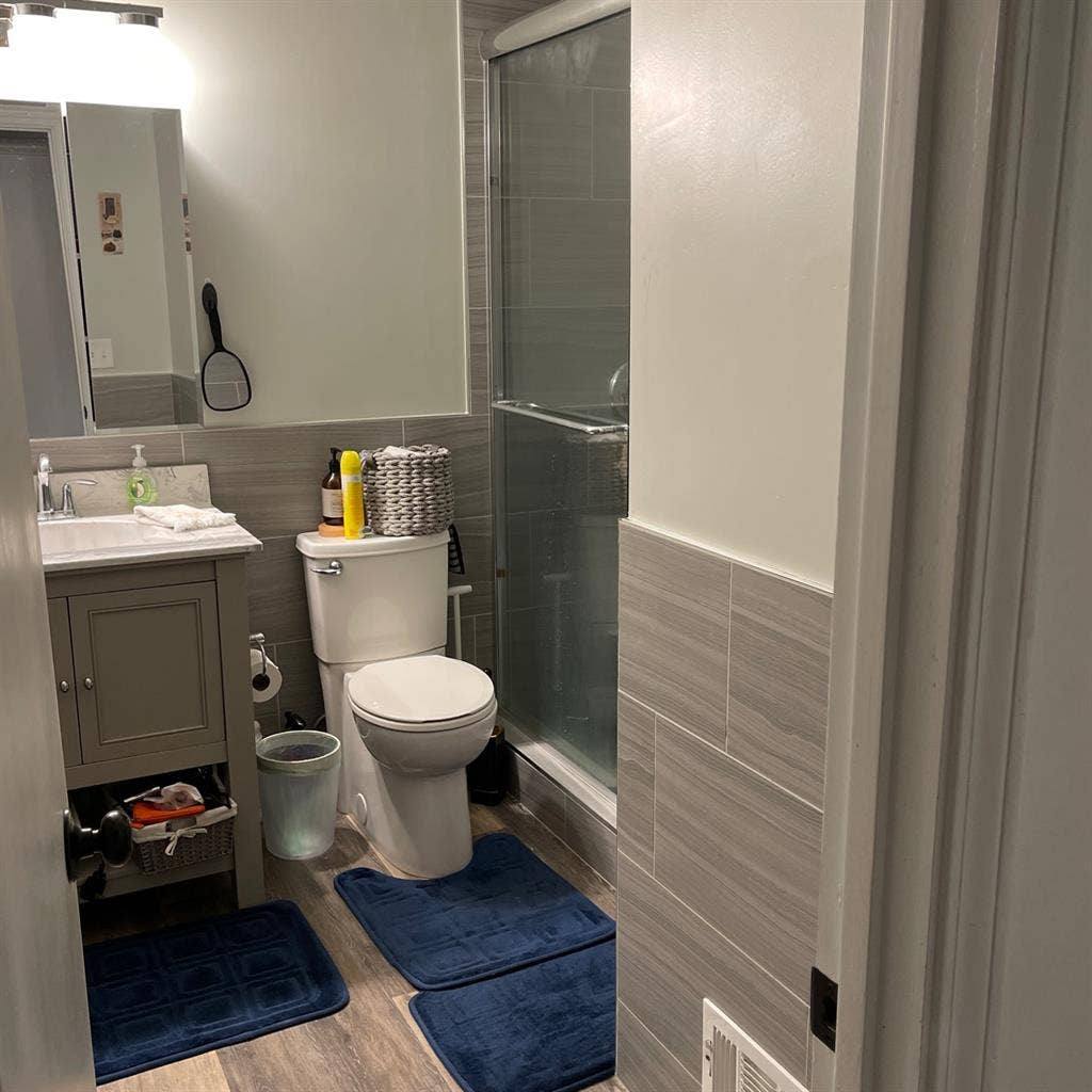 Furnished Room for RENT