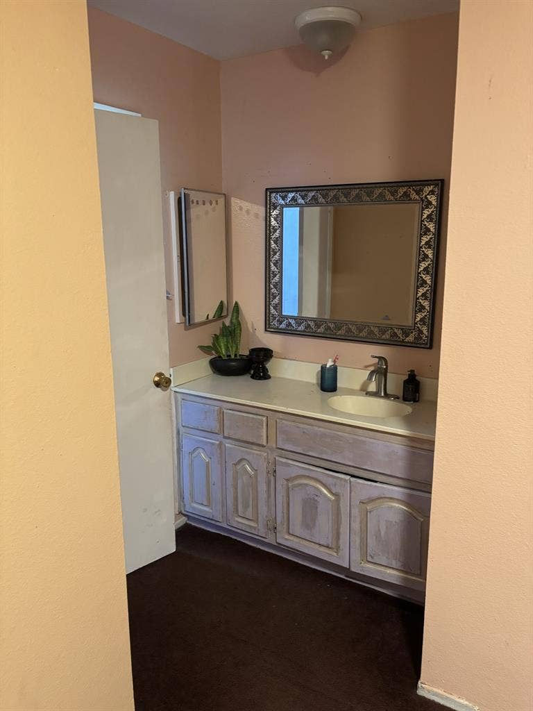 Room for rent with private bathroom