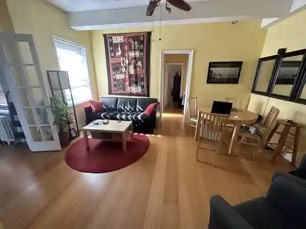 Furnished room in AdMo/Dupont