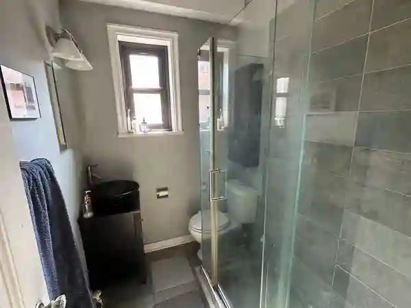Furnished room in AdMo/Dupont