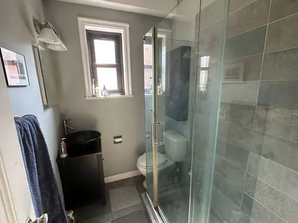 Furnished room in AdMo/Dupont
