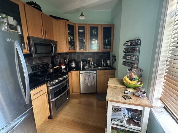 Furnished room in AdMo/Dupont