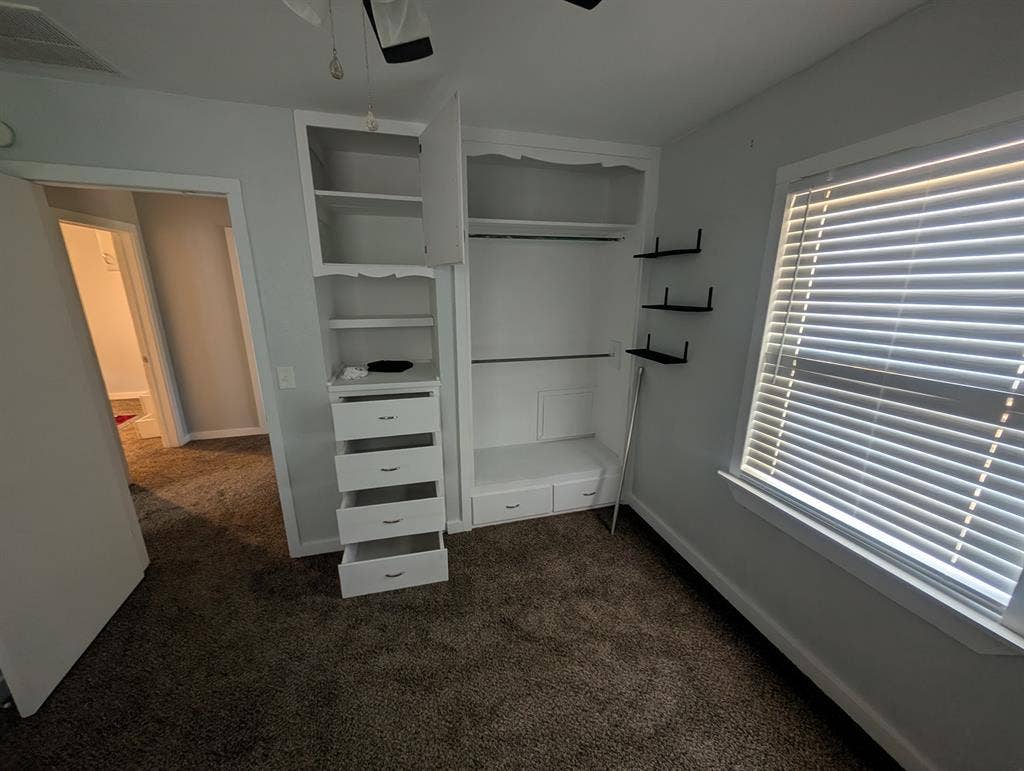 2 rooms in Midwest City.