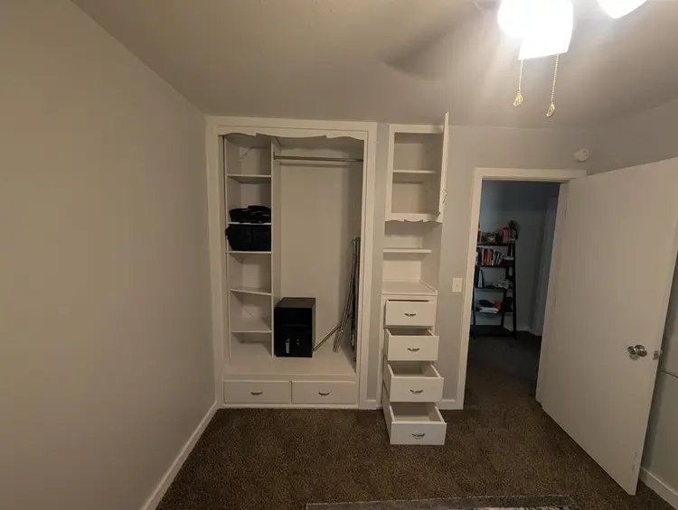 2 rooms in Midwest City.