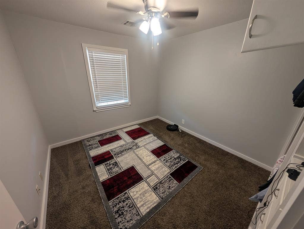 2 rooms in Midwest City.