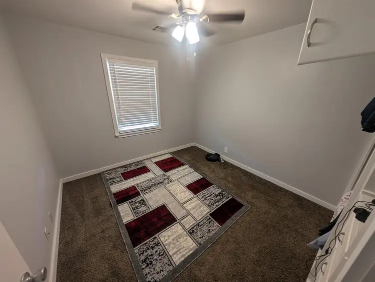 2 rooms in Midwest City.