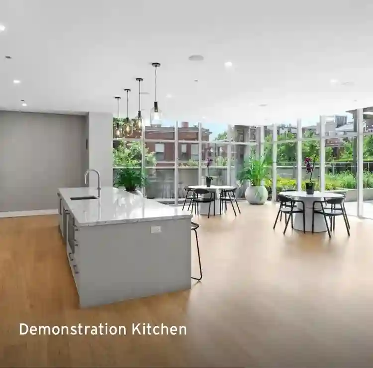 1 bed 1 bath sublet in Lakeview