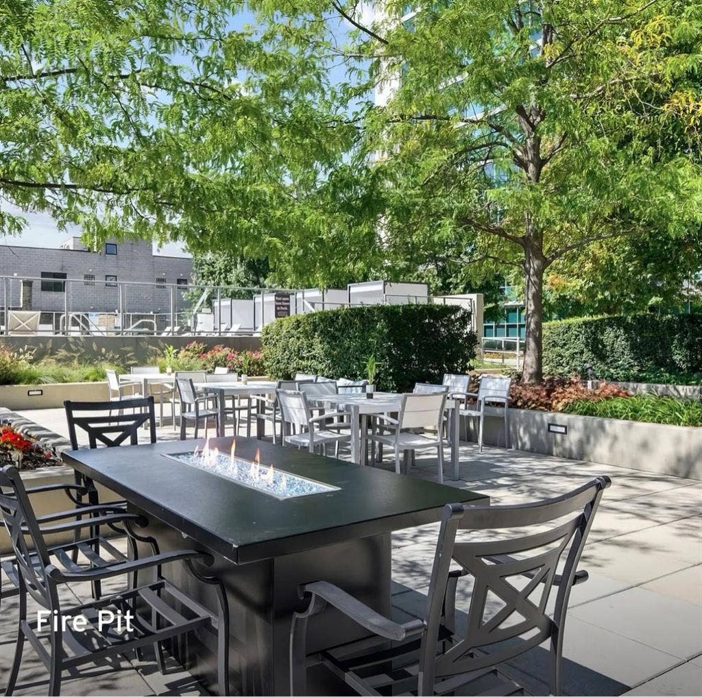 1 bed 1 bath sublet in Lakeview