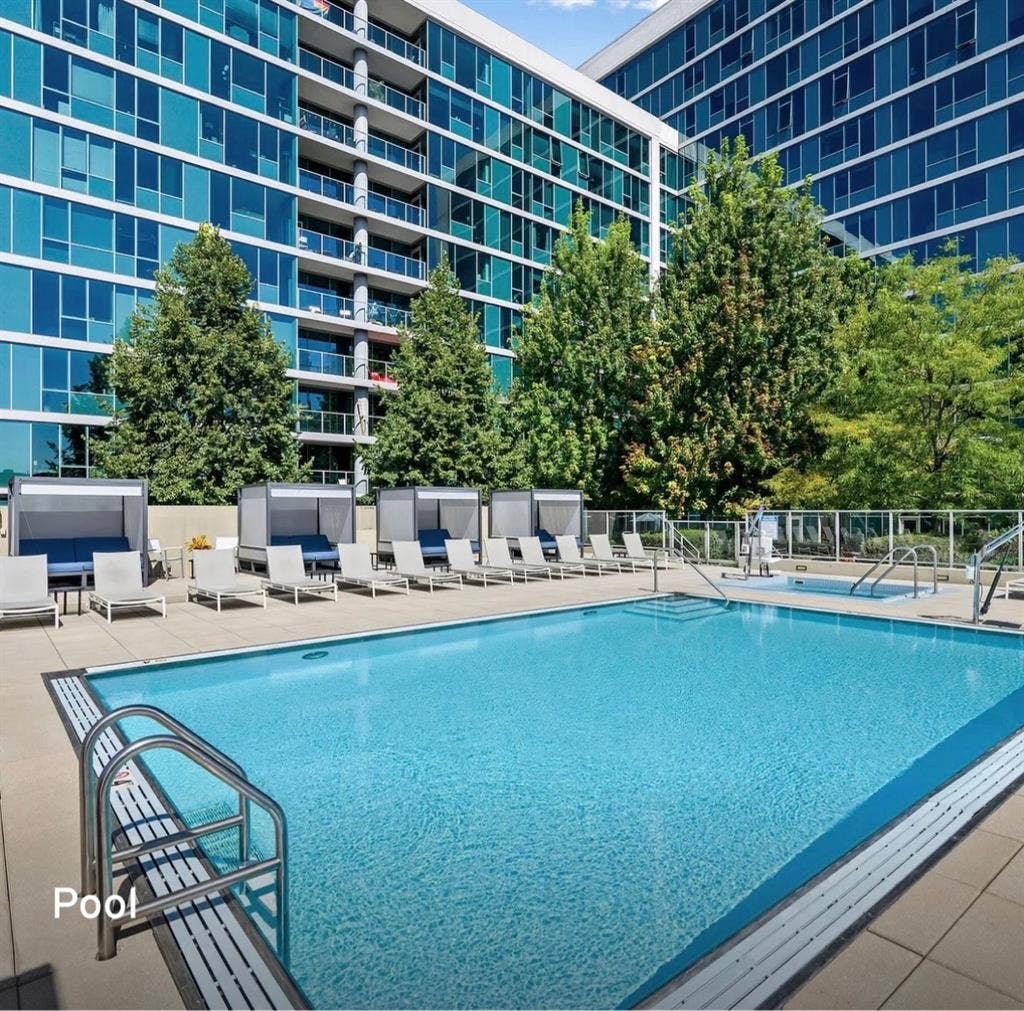 1 bed 1 bath sublet in Lakeview