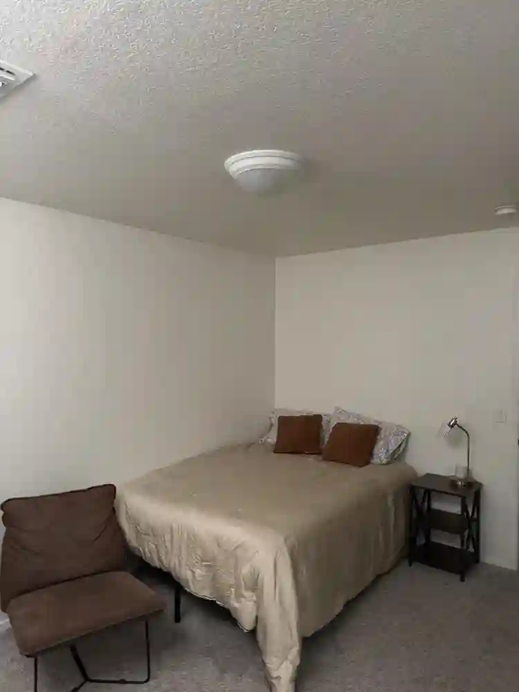 Bedroom for rent