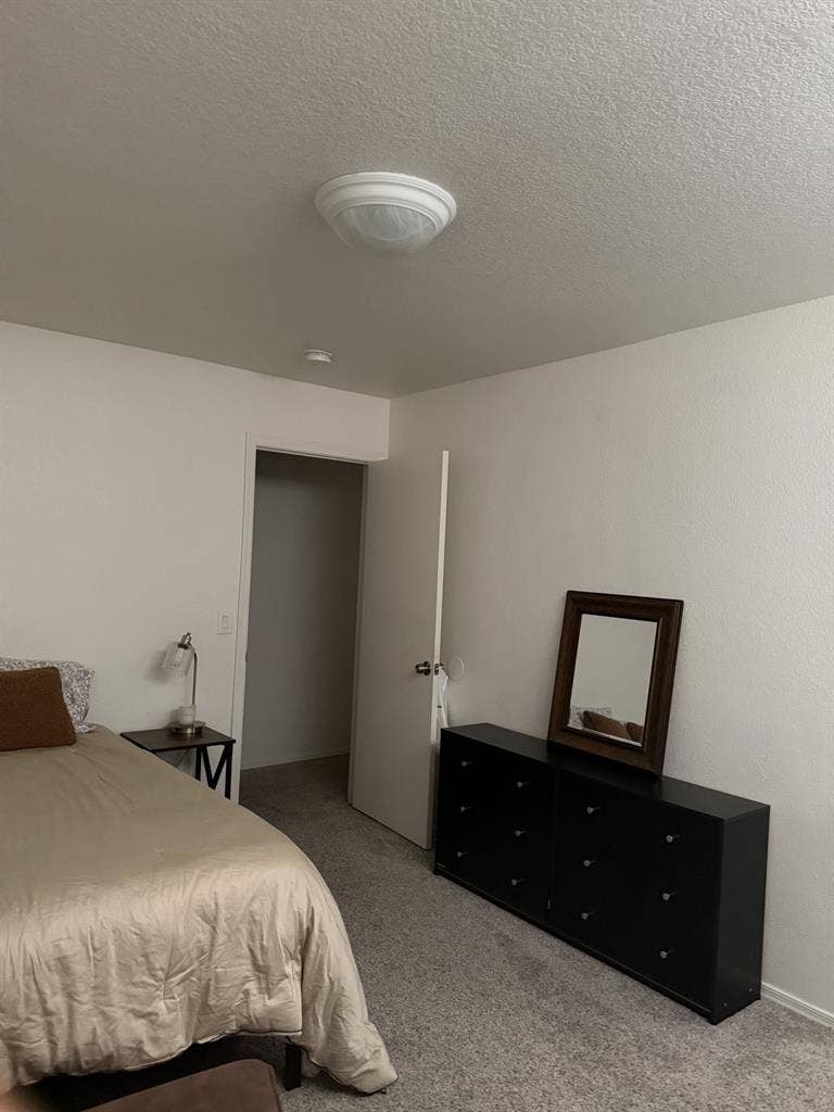 Bedroom for rent