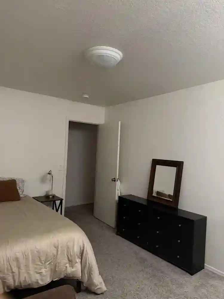 Bedroom for rent