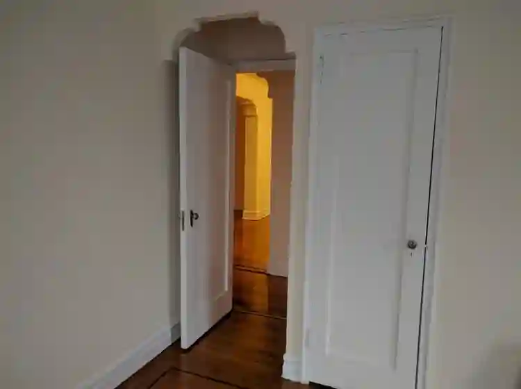 Very large room (16.5 x 12.5)